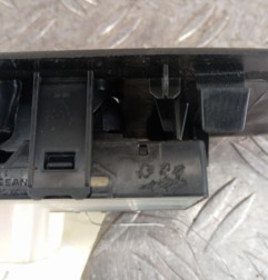 Interrupteur de leve vitre avant droit RENAULT KADJAR Photo n°4