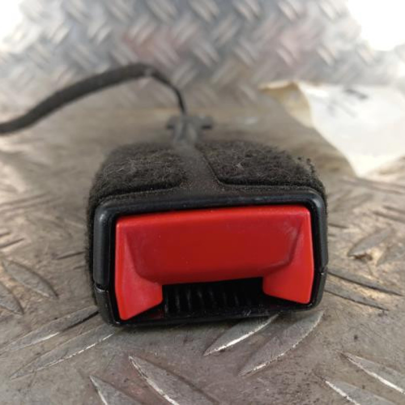 Attache ceinture avant gauche FIAT 500X