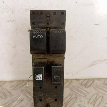 Interrupteur de leve vitre avant gauche SUZUKI SPLASH Photo n°1