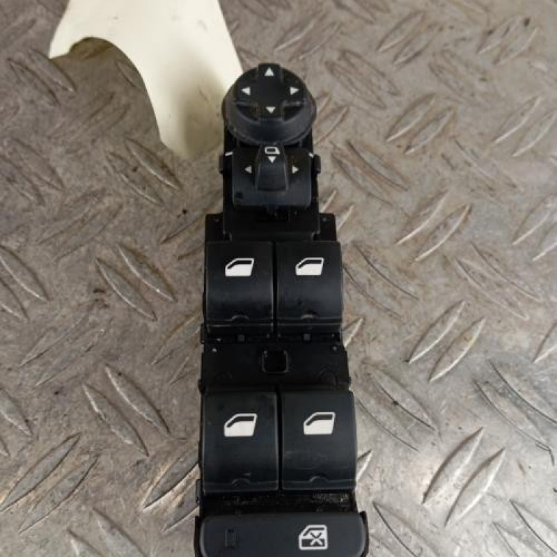 Interrupteur de leve vitre avant gauche PEUGEOT 308 2