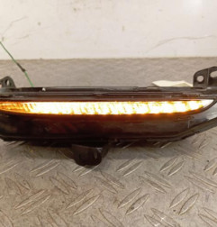 Optique avant secondaire droit (feux)(clignotant) PEUGEOT 308 2 SW Photo n°1