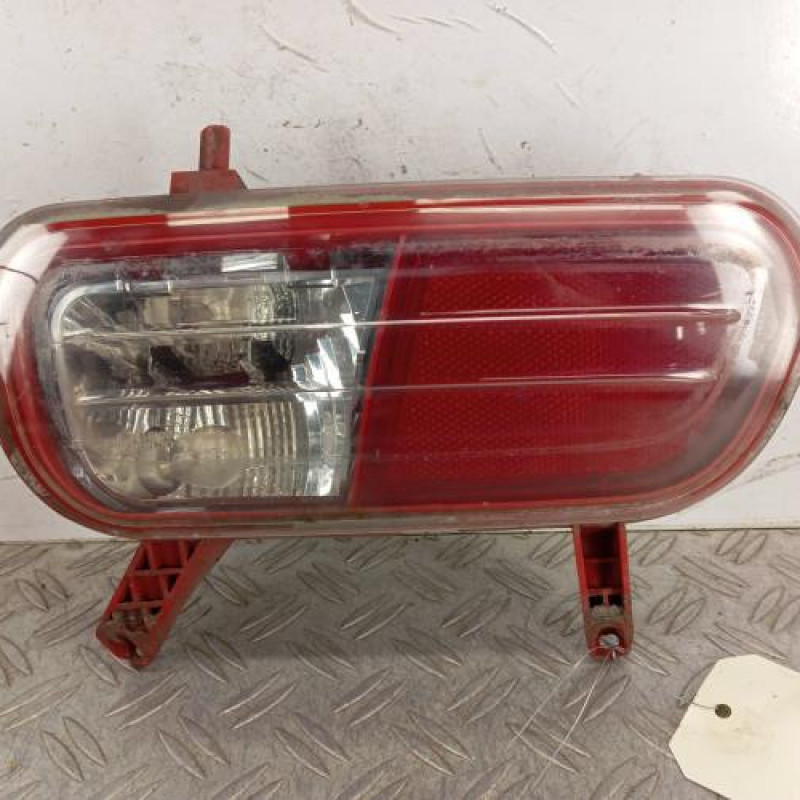 Feu de pare choc arriere droit PEUGEOT 5008 1