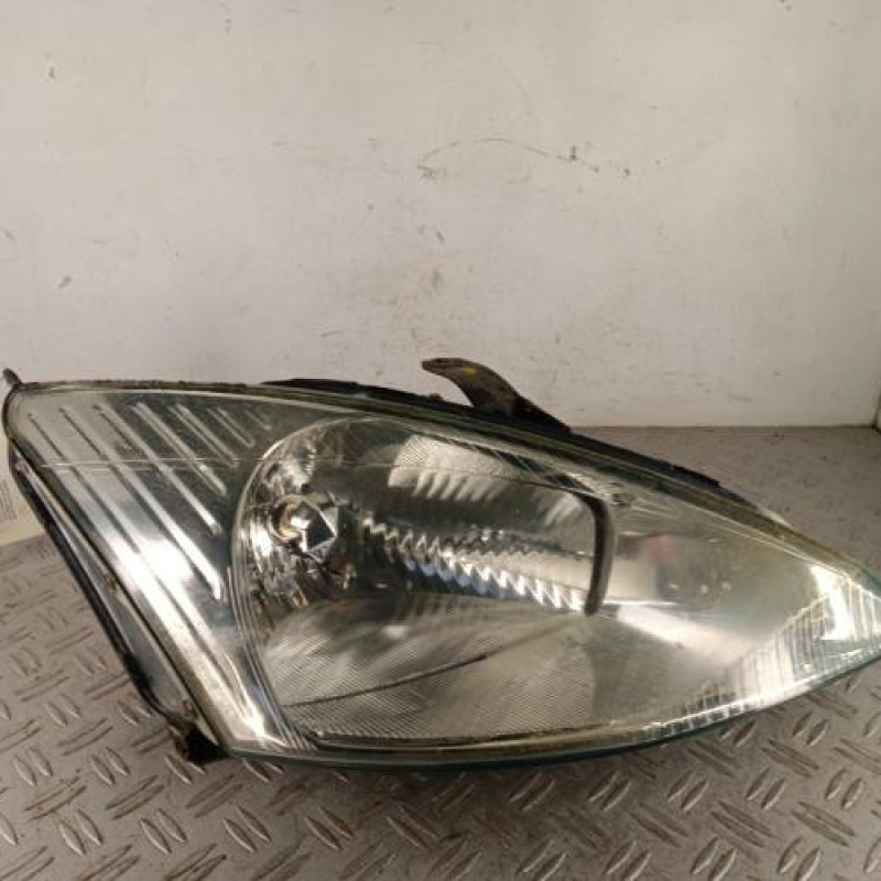 Optique avant principal droit (feux)(phare) FORD FOCUS 1