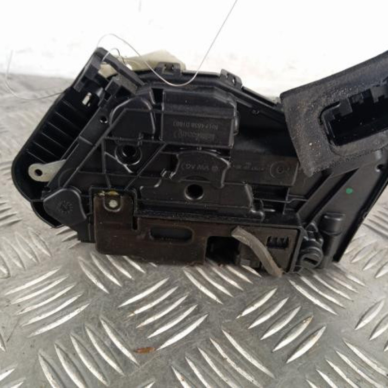 Serrure arriere droit VOLKSWAGEN T-ROC Serrure arriere droit VOLKSWAGEN T-ROC