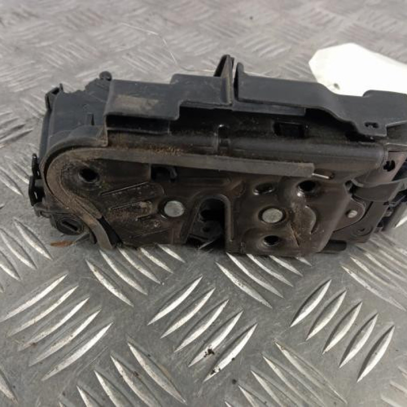 Serrure avant droit VOLKSWAGEN T-ROC Serrure avant droit VOLKSWAGEN T-ROC