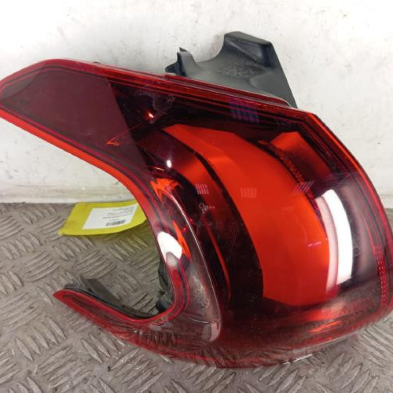 Feu arriere principal gauche (feux) PEUGEOT 2008 1