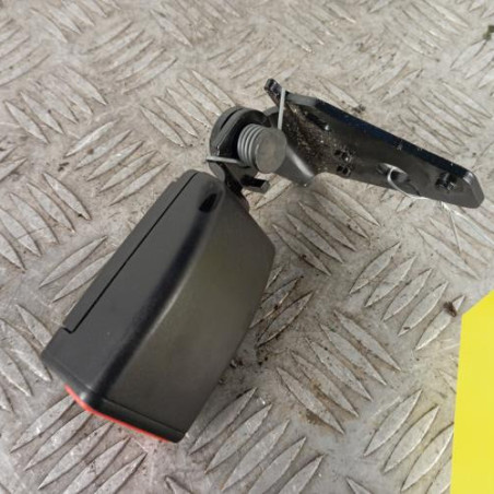 Attache ceinture arriere gauche PEUGEOT 2008 1