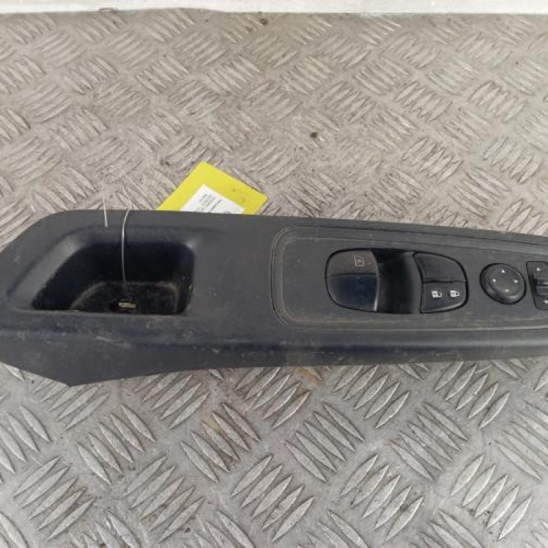 Interrupteur de leve vitre avant gauche NISSAN MICRA 5