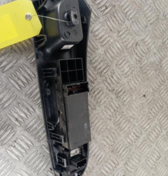 Interrupteur de leve vitre avant gauche NISSAN MICRA 5
