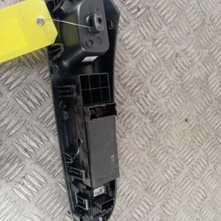Interrupteur de leve vitre avant gauche NISSAN MICRA 5