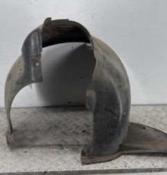 Pare boue avant gauche VOLKSWAGEN FOX Photo n°1