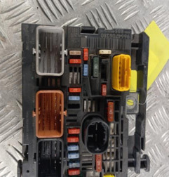 Boitier servitude moteur (BSM) PEUGEOT 308 1 SW Photo n°1