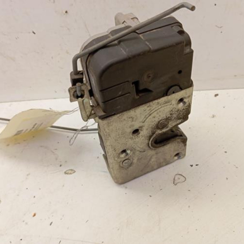 Serrure avant gauche PEUGEOT 206+