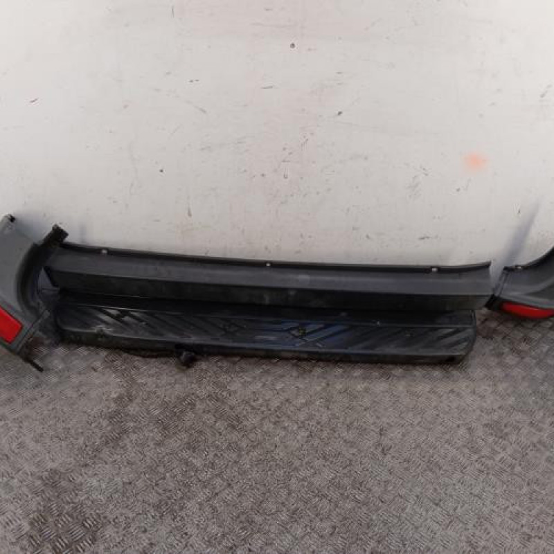 Pare choc arriere VOLKSWAGEN CRAFTER 1