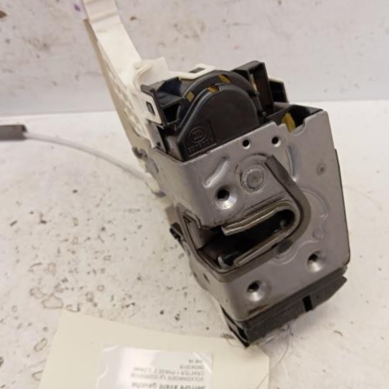 Serrure avant gauche VOLKSWAGEN CRAFTER 1 Serrure avant gauche VOLKSWAGEN CRAFTER 1