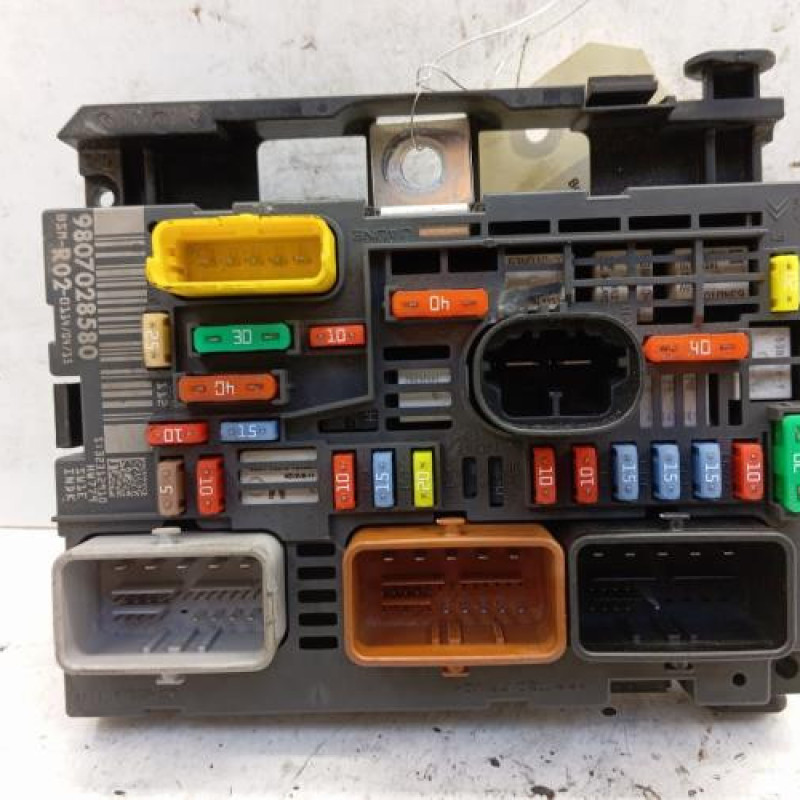 Boitier servitude moteur (BSM) PEUGEOT 5008 1