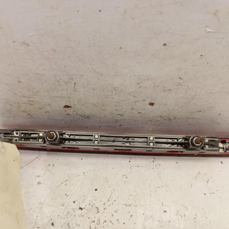 Feu arriere stop central PEUGEOT 5008 1