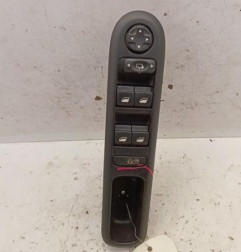 Interrupteur de leve vitre avant gauche PEUGEOT 5008 1 Photo n°1