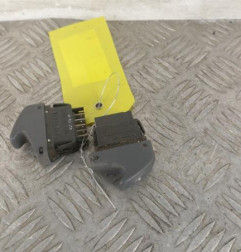 Interrupteur de leve vitre avant gauche RENAULT CLIO 2