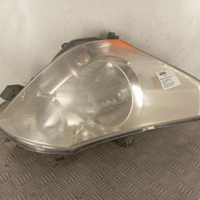 Optique avant principal droit (feux)(phare) TOYOTA VERSO