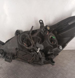 Optique avant principal droit (feux)(phare) TOYOTA VERSO