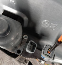 Leve vitre electrique arriere droit HYUNDAI IX 20 Photo n°6