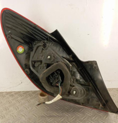 Feu arriere principal droit (feux) OPEL CORSA D Photo n°3