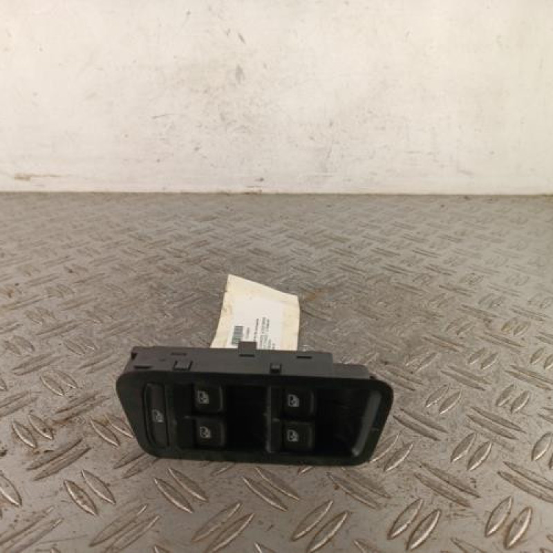 Interrupteur de leve vitre avant gauche VOLKSWAGEN GOLF 7