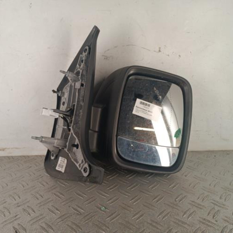 Retroviseur droit OPEL VIVARO 2