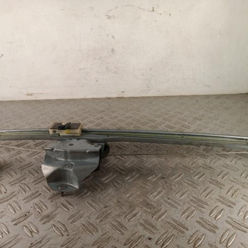 Leve vitre electrique avant droit OPEL VIVARO 2