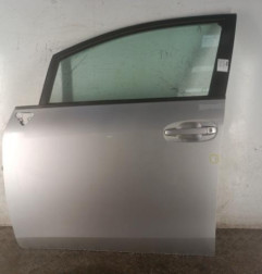 Porte avant gauche TOYOTA VERSO Photo n°1