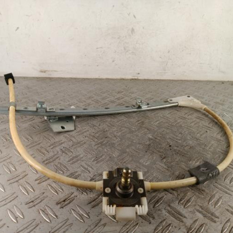 Leve vitre mecanique avant droit RENAULT SUPER 5