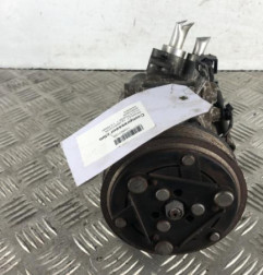 Compresseur clim RENAULT CLIO 5 Photo n°1