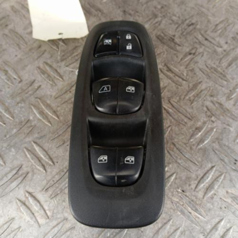 Interrupteur de leve vitre avant gauche RENAULT KADJAR