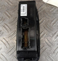 Interrupteur de leve vitre avant gauche RENAULT KADJAR