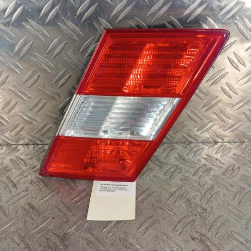 Feu arriere secondaire droit (feux) MERCEDES CLASSE CLC 203