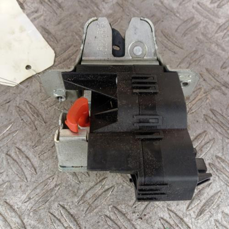 Serrure de hayon MERCEDES CLASSE CLC 203 Serrure de hayon MERCEDES CLASSE CLC 203