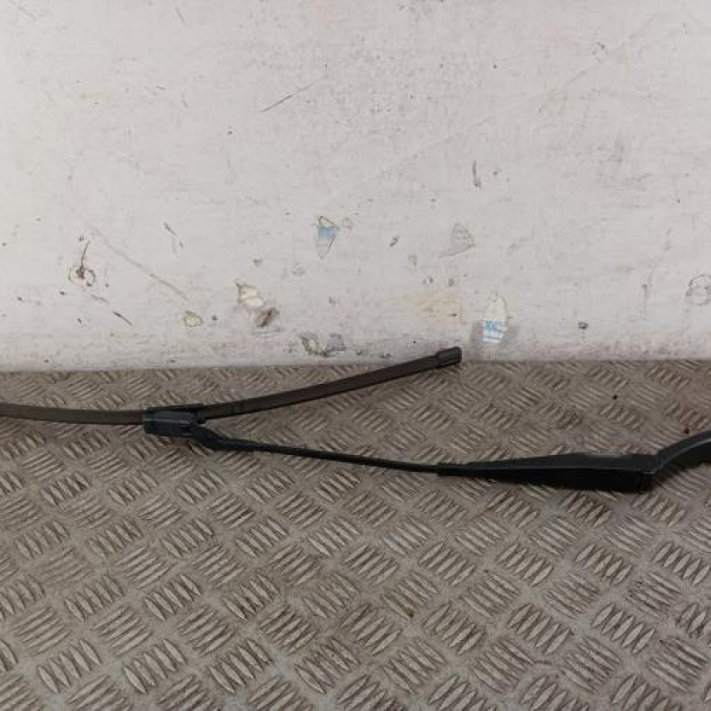 Bras essuie glace avant gauche PEUGEOT 308 2 SW Bras essuie glace avant gauche PEUGEOT 308 2 SW