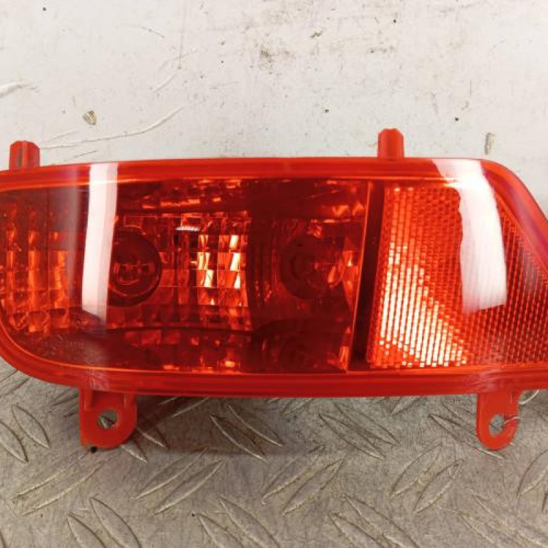 Feu de pare choc arriere gauche PEUGEOT 3008 1