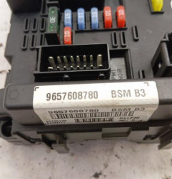 Boitier servitude moteur (BSM) PEUGEOT 206+ Photo n°3