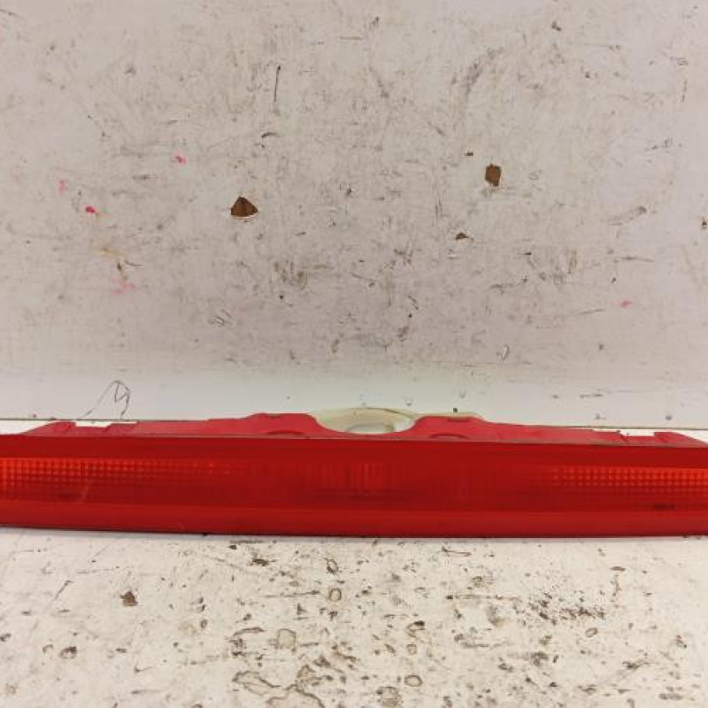 Feu arriere stop central RENAULT LAGUNA 2 Feu arriere stop central RENAULT LAGUNA 2