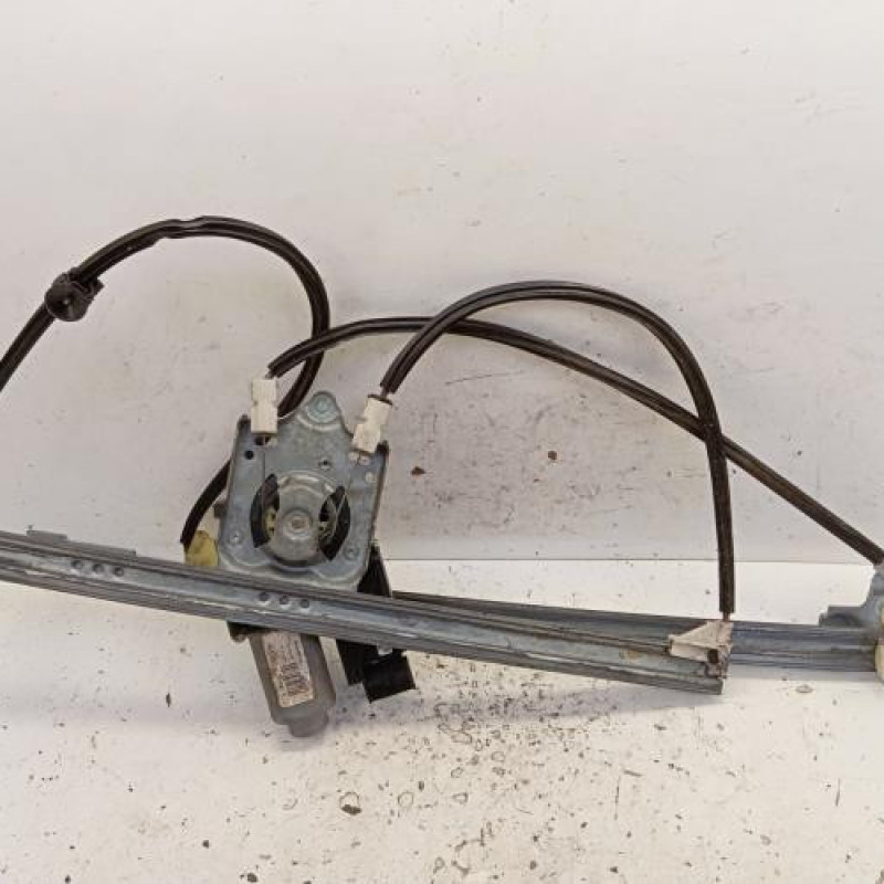 Leve vitre electrique avant gauche RENAULT LAGUNA 2