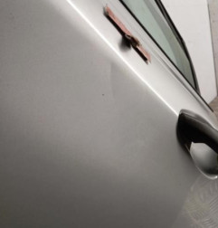 Porte arriere gauche PEUGEOT 208 1 Photo n°4