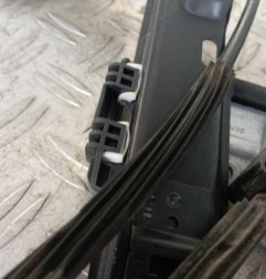 Leve vitre electrique avant gauche SEAT IBIZA 4 Photo n°3