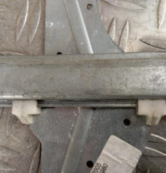 Leve vitre electrique avant gauche PEUGEOT 307 Photo n°4