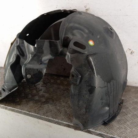 Pare boue avant gauche RENAULT MEGANE 3 Photo n°1