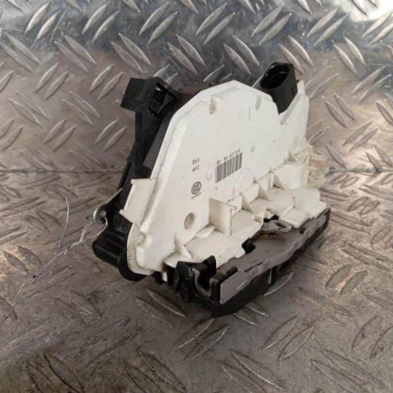 Serrure avant gauche SEAT IBIZA 4