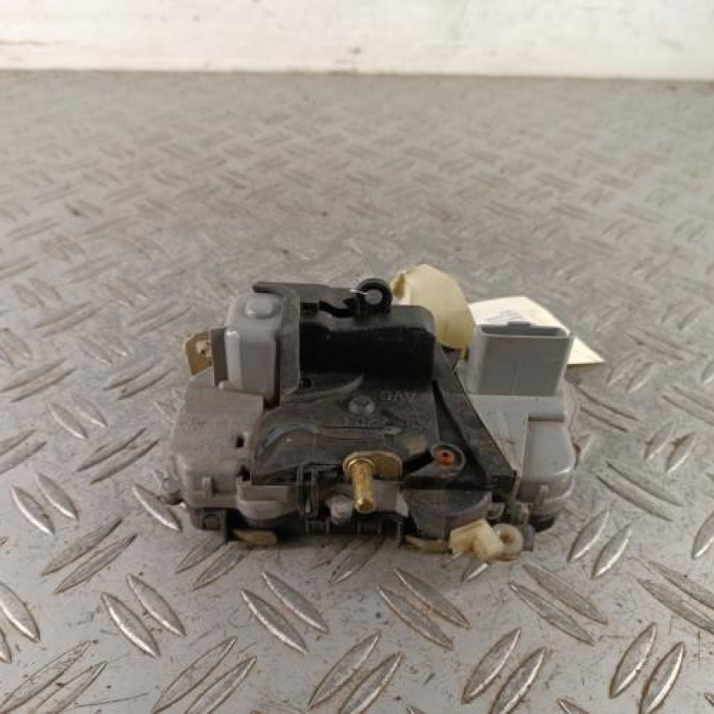 Serrure avant gauche CITROEN XSARA PICASSO