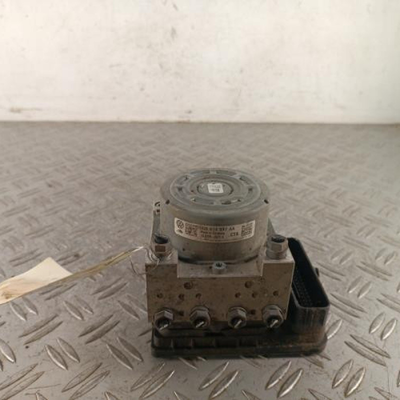 Bloc ABS (freins anti-blocage) VOLKSWAGEN GOLF 7