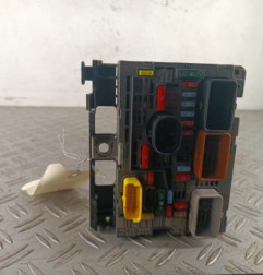 Boitier servitude moteur (BSM) PEUGEOT 308 1 SW Photo n°1